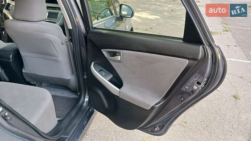 Хэтчбек Toyota Prius 2013 в Одессе