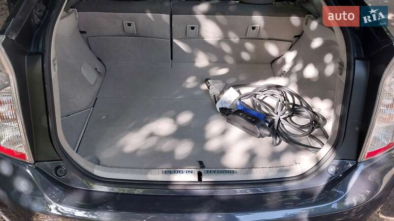 Хэтчбек Toyota Prius 2013 в Одессе