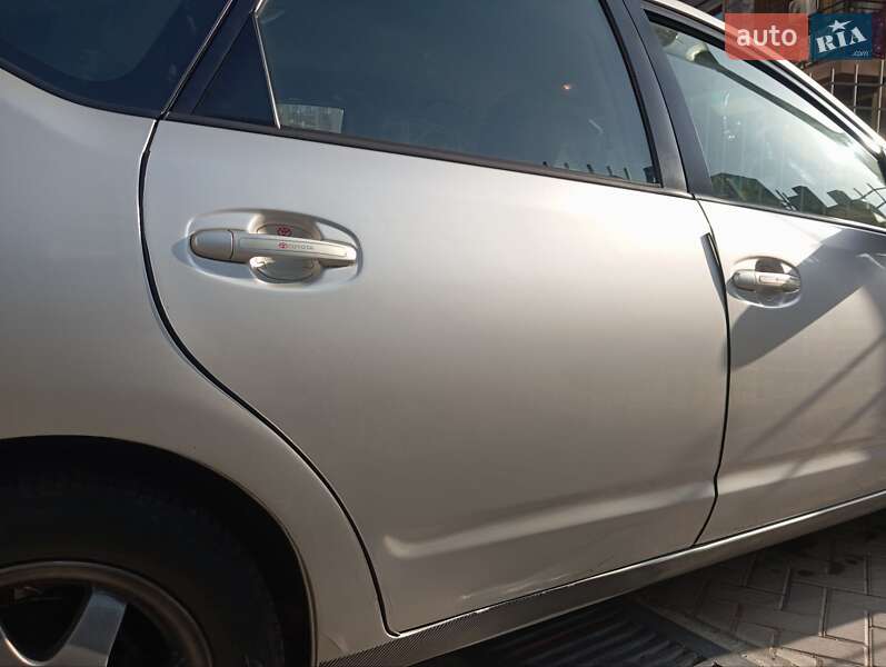 Хетчбек Toyota Prius 2004 в Барвінковому