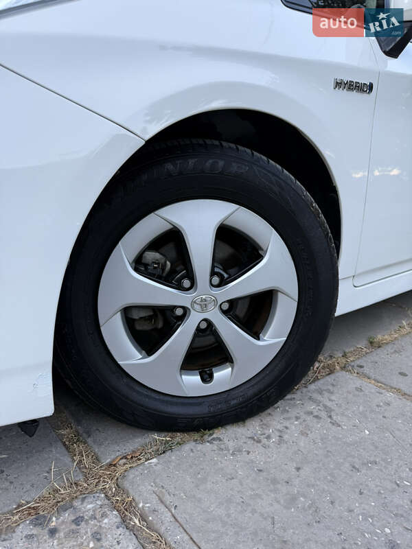 Хэтчбек Toyota Prius 2014 в Одессе