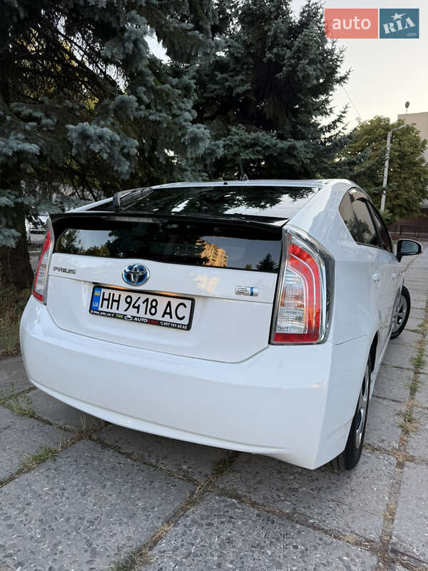 Хэтчбек Toyota Prius 2014 в Одессе