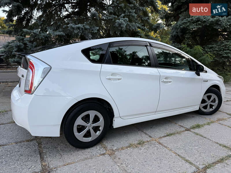 Хэтчбек Toyota Prius 2014 в Одессе