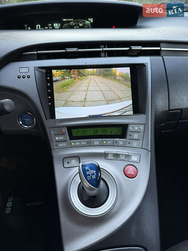 Хэтчбек Toyota Prius 2014 в Одессе