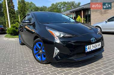 Хетчбек Toyota Prius 2016 в Дніпрі