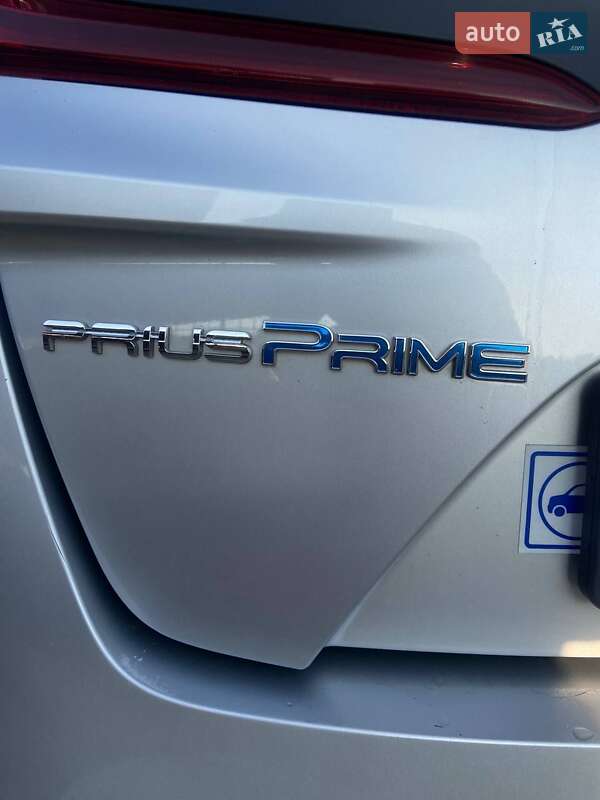 Хэтчбек Toyota Prius 2019 в Вышгороде