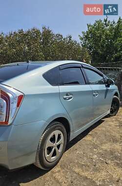 Хэтчбек Toyota Prius 2015 в Николаеве