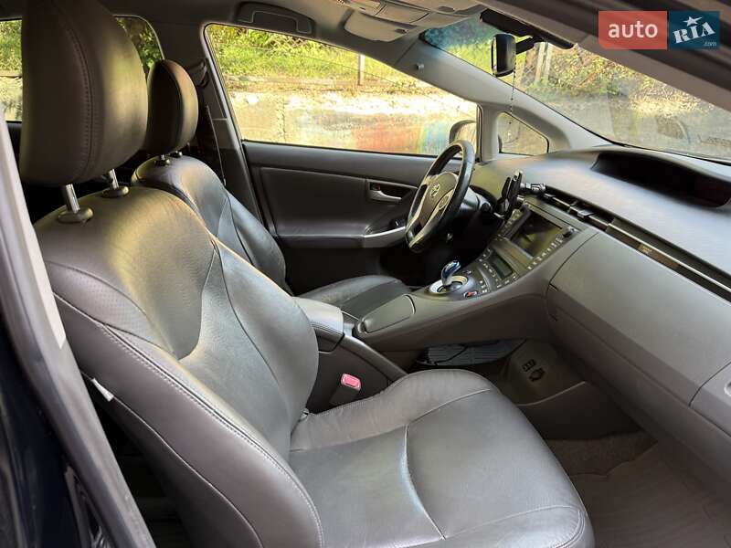 Хетчбек Toyota Prius 2010 в Львові