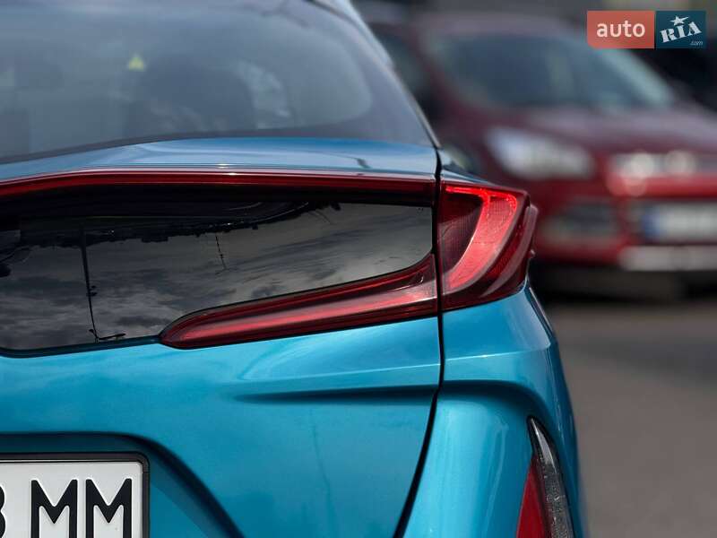 Хетчбек Toyota Prius 2019 в Кривому Розі