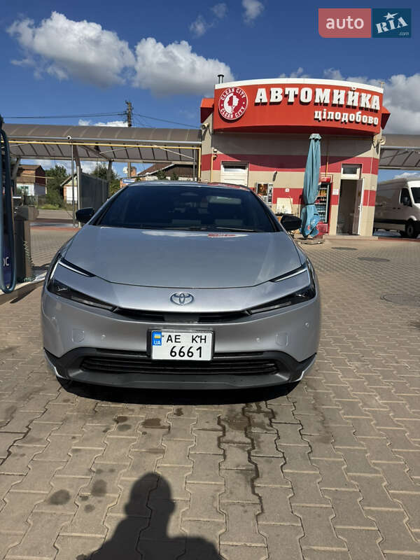 Хетчбек Toyota Prius 2023 в Кривому Розі фото 2 Хетчбек Toyota Prius 2023 в Кривому Розі