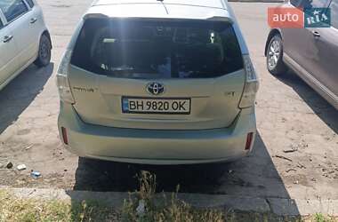 Хэтчбек Toyota Prius 2013 в 