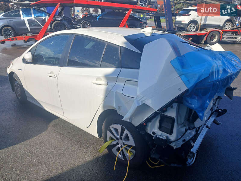 Хэтчбек Toyota Prius 2017 в Запорожье фото 9 Хэтчбек Toyota Prius 2017 в Запорожье