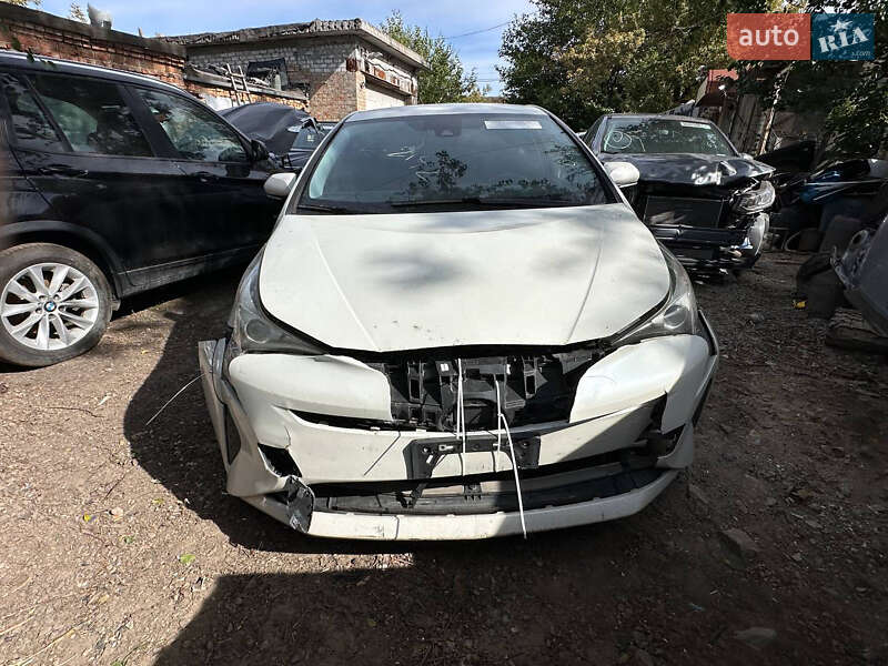 Хэтчбек Toyota Prius 2017 в Запорожье фото 3 Хэтчбек Toyota Prius 2017 в Запорожье