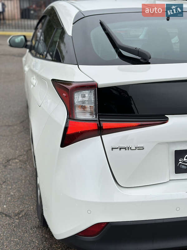 Хетчбек Toyota Prius 2021 в Києві