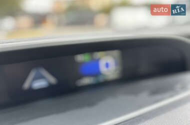 Хэтчбек Toyota Prius 2021 в Киеве