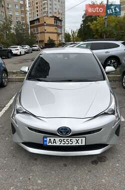 Хэтчбек Toyota Prius 2017 в Киеве