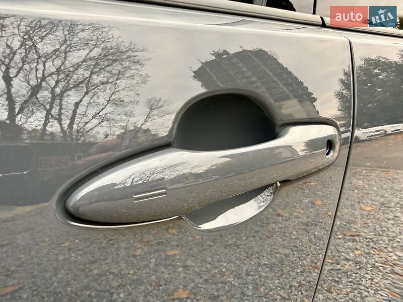 Хэтчбек Toyota Prius 2024 в Харькове