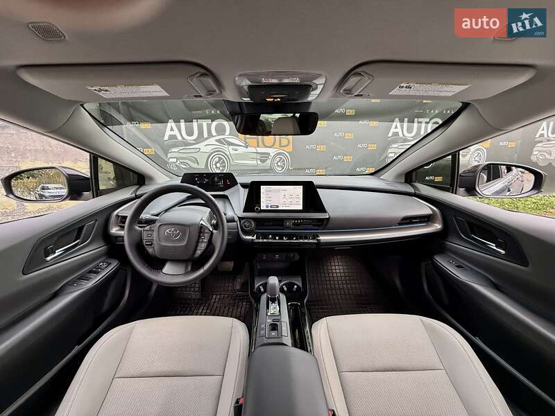 Хэтчбек Toyota Prius 2024 в Харькове