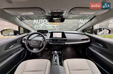 Хэтчбек Toyota Prius 2024 в 