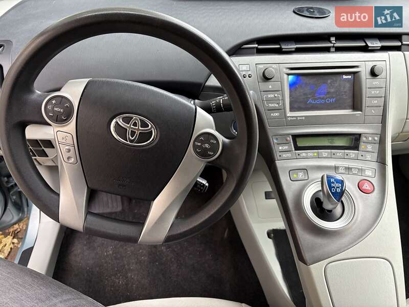 Хэтчбек Toyota Prius 2013 в Киеве фото 3 Хэтчбек Toyota Prius 2013 в Киеве