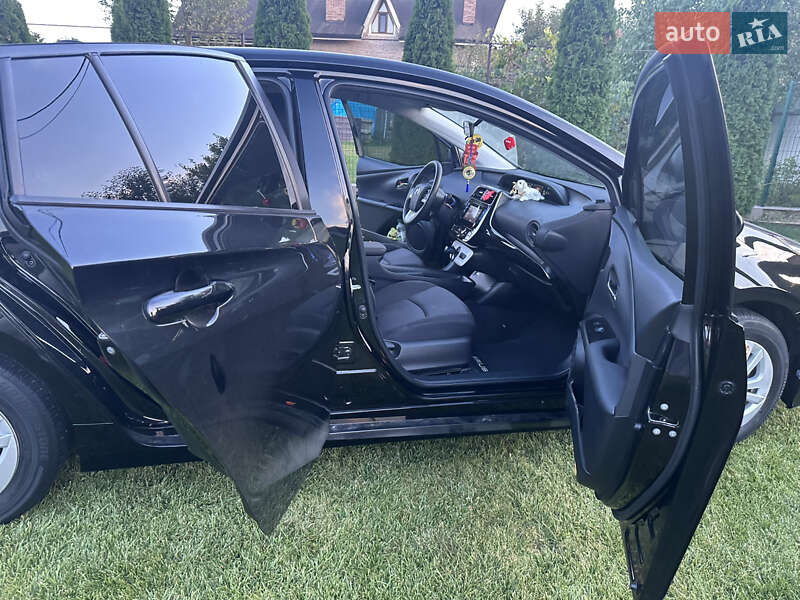 Хэтчбек Toyota Prius 2016 в Черновцах фото 36 Хэтчбек Toyota Prius 2016 в Черновцах