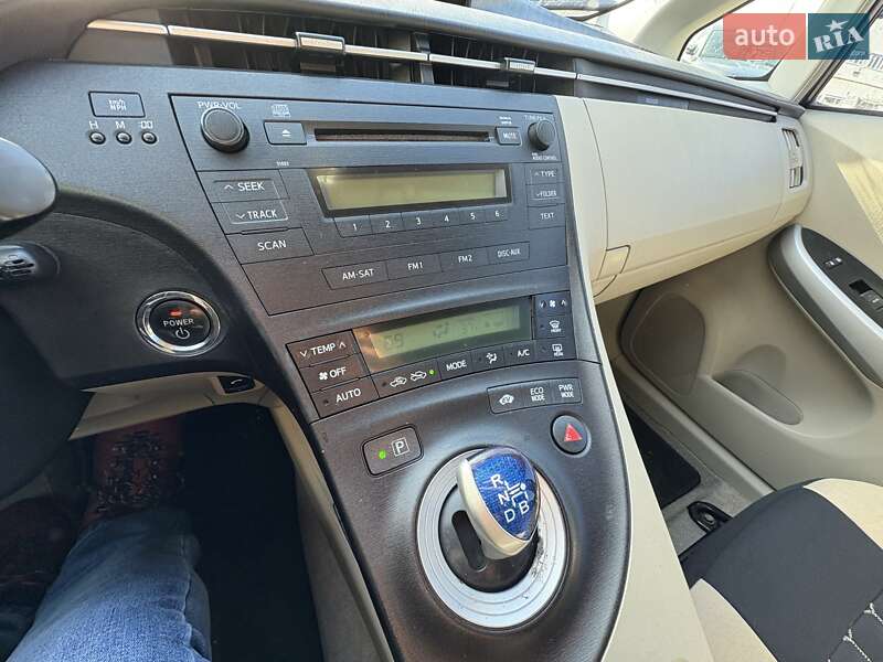 Хэтчбек Toyota Prius 2011 в Киеве фото 20 Хэтчбек Toyota Prius 2011 в Киеве