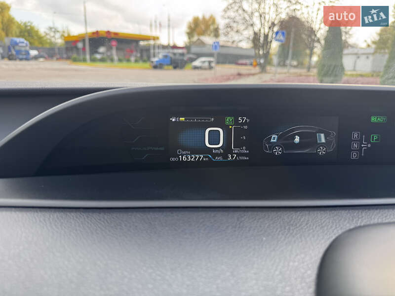 Хэтчбек Toyota Prius 2016 в Черкассах