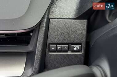Хэтчбек Toyota Prius 2024 в 