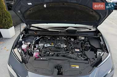 Хэтчбек Toyota Prius 2024 в 