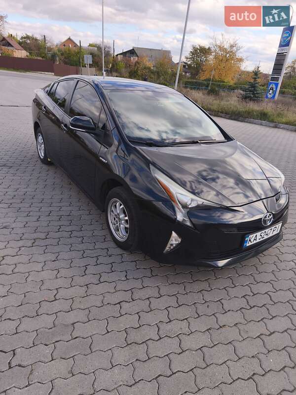 Хэтчбек Toyota Prius 2016 в Виннице