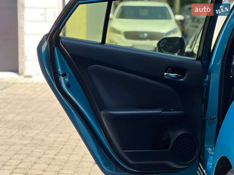 Хэтчбек Toyota Prius 2018 в Ивано-Франковске фото 11 Хэтчбек Toyota Prius 2018 в Ивано-Франковске