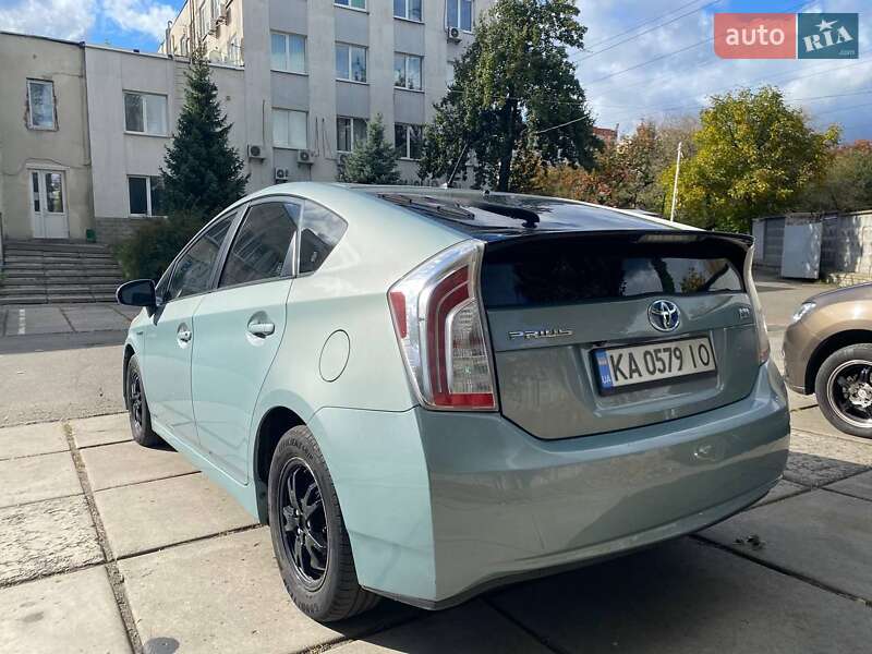 Хэтчбек Toyota Prius 2012 в Киеве фото 5 Хэтчбек Toyota Prius 2012 в Киеве