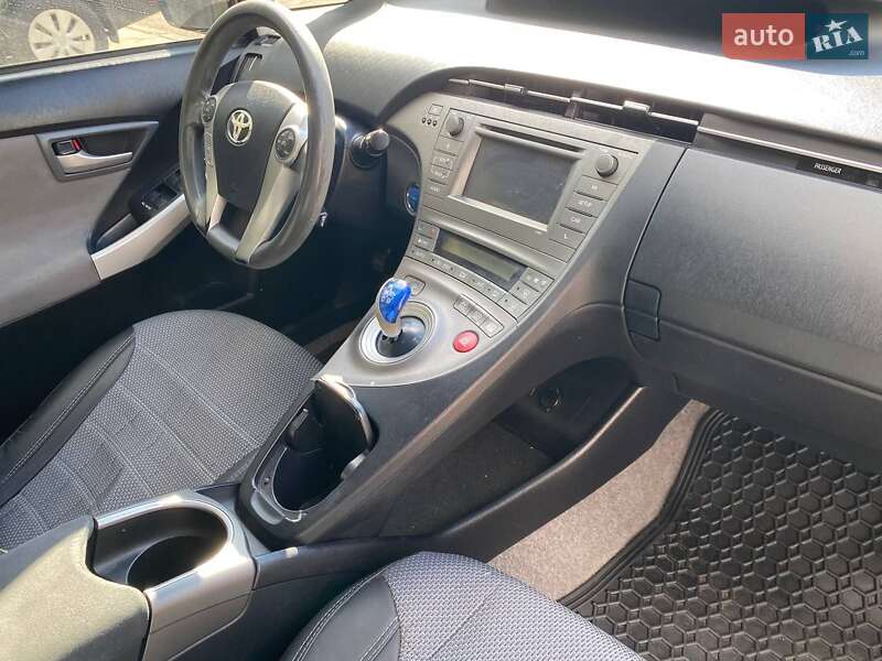 Хэтчбек Toyota Prius 2012 в Киеве фото 7 Хэтчбек Toyota Prius 2012 в Киеве