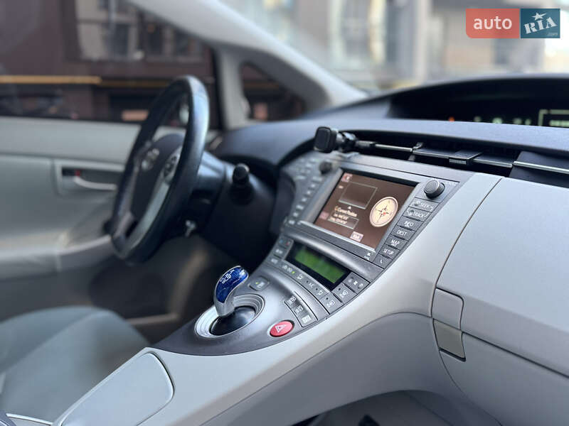 Хэтчбек Toyota Prius 2012 в Ивано-Франковске