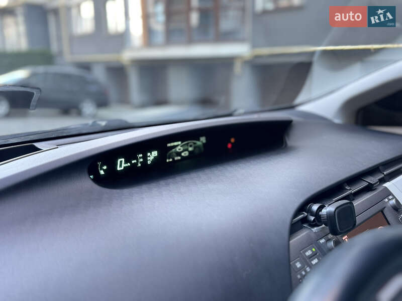 Хэтчбек Toyota Prius 2012 в Ивано-Франковске