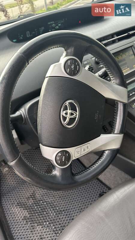 Хэтчбек Toyota Prius 2010 в Киеве фото 13 Хэтчбек Toyota Prius 2010 в Киеве