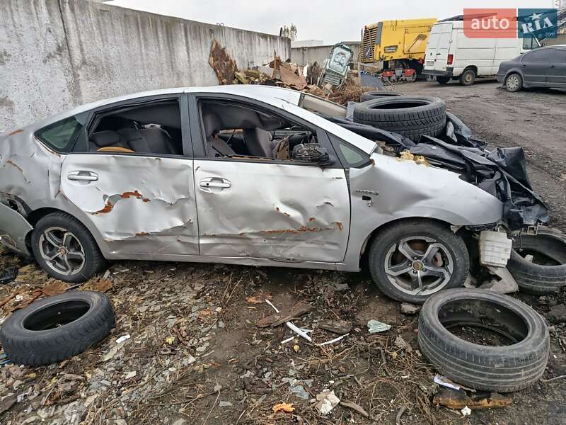 Хэтчбек Toyota Prius 2007 в Петропавловской Борщаговке