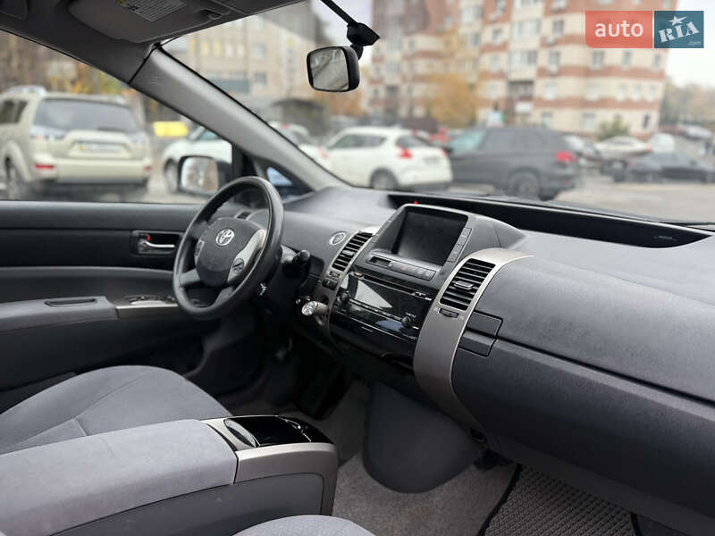 Хетчбек Toyota Prius 2006 в Дніпрі