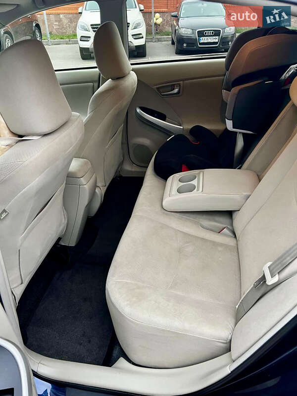 Хетчбек Toyota Prius 2013 в Києві