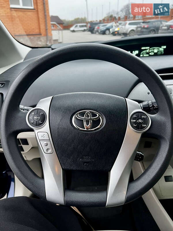 Хетчбек Toyota Prius 2013 в Києві