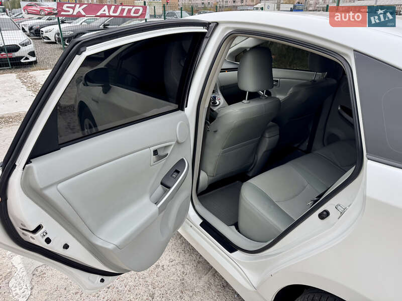 Хэтчбек Toyota Prius 2012 в Киеве