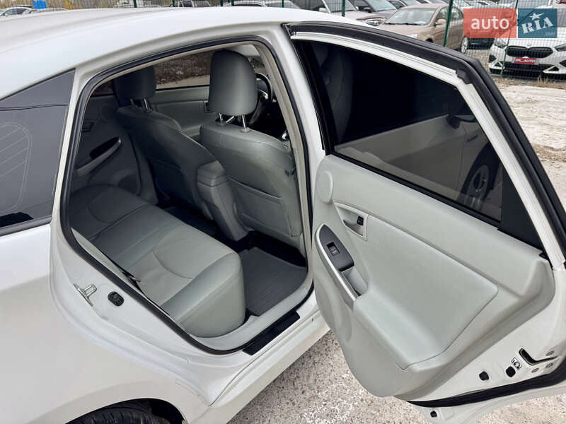 Хэтчбек Toyota Prius 2012 в Киеве