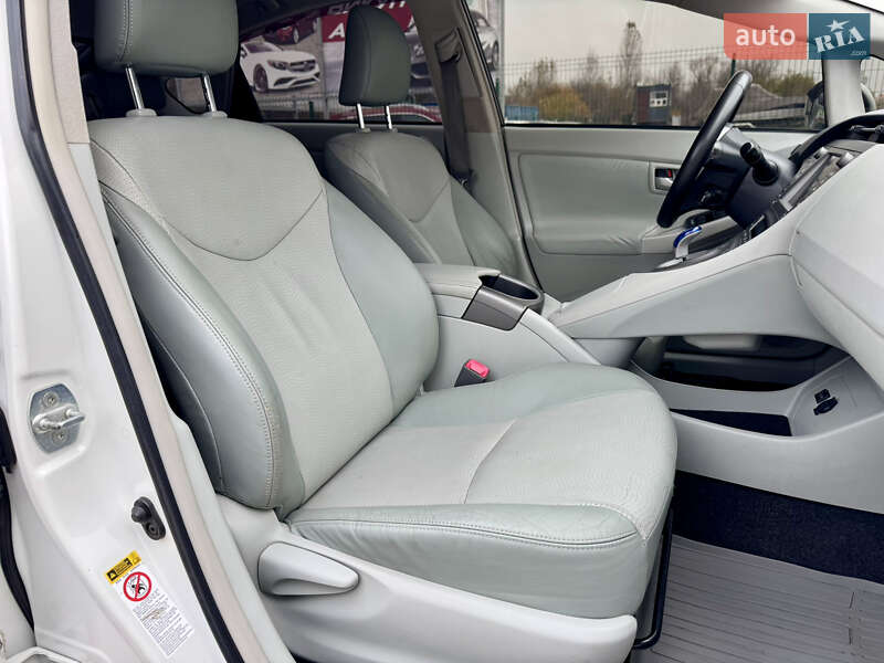 Хэтчбек Toyota Prius 2012 в Киеве