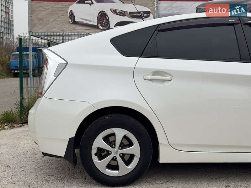 Хэтчбек Toyota Prius 2012 в Киеве