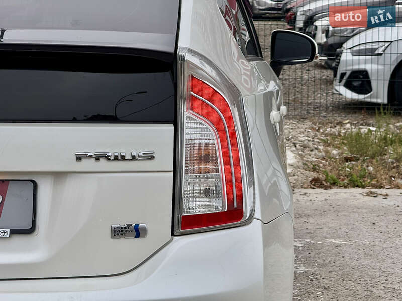 Хэтчбек Toyota Prius 2012 в Киеве