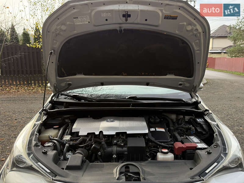 Хэтчбек Toyota Prius 2016 в Киеве фото 16 Хэтчбек Toyota Prius 2016 в Киеве