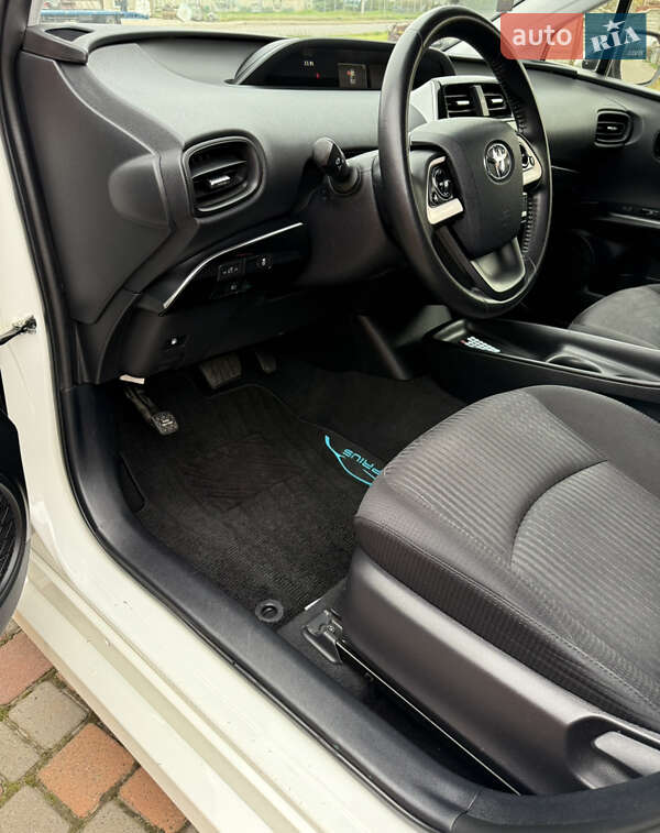 Хэтчбек Toyota Prius 2017 в Одессе фото 51 Хэтчбек Toyota Prius 2017 в Одессе