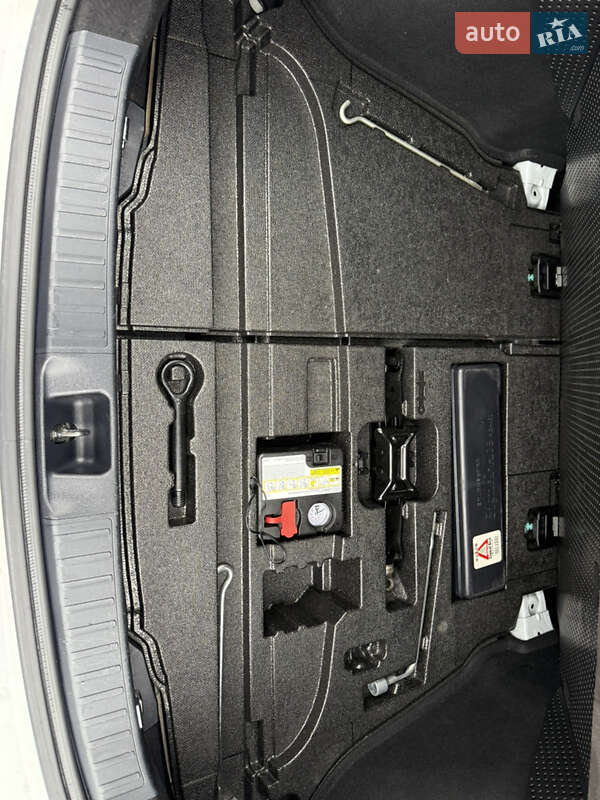 Хэтчбек Toyota Prius 2017 в Одессе фото 69 Хэтчбек Toyota Prius 2017 в Одессе