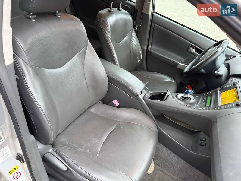 Хэтчбек Toyota Prius 2011 в Хмельницком