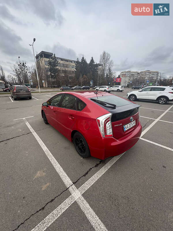 Хэтчбек Toyota Prius 2014 в Киеве фото 5 Хэтчбек Toyota Prius 2014 в Киеве