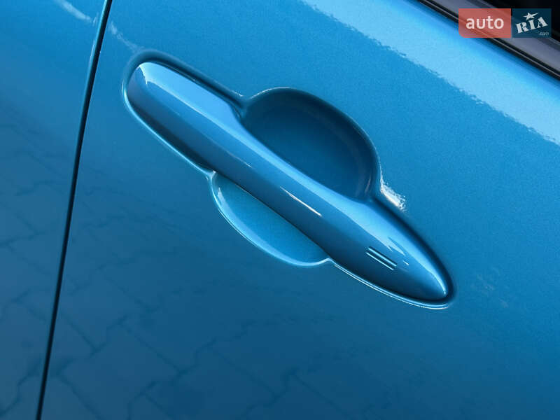 Хетчбек Toyota Prius 2022 в Одесі